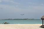 Aruba - American Airways bringt mehrmals täglich amerikanische Kreditkarten auf die Insel ;-)