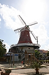 Aruba - Diese Windmühle wurde 1804 in Groningen gebaut, 1961 in Einzelteilen nach Aruba gebracht und am Palm Beach wieder aufgebaut