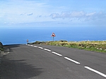Insel Sao Miguel (Azoren) - Steile Abfahrt vom Kraterrand
