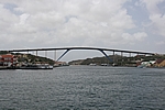 Willemstad (Curacao) - Queen Juliana Brücke von 1974, hoch genug für Kreuzfahrtschiffe