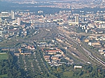 Hauptbahnhof, dahinter die Innenstadt