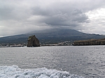 Insel Faial (Azoren) - Fährüberfahrt nach Pico, Blick auf die Inselhauptstadt Madalena do Pico