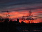 Finnisch Lappland - 15:30 Sonnenuntergang in Muonio, im Bild die alte Holzkirche