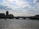 Blick von Millenium Bridge auf die London Bridge