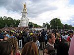 Wachablösung am Buckingham Palace lockt jeden Tag viele Zuschauer an