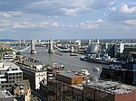 Blick vom Monument auf Tower Bridge und HMS Belfast