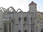 Lissabon - Blick vom Elevador de Santa Justa auf Igreja do Carmo